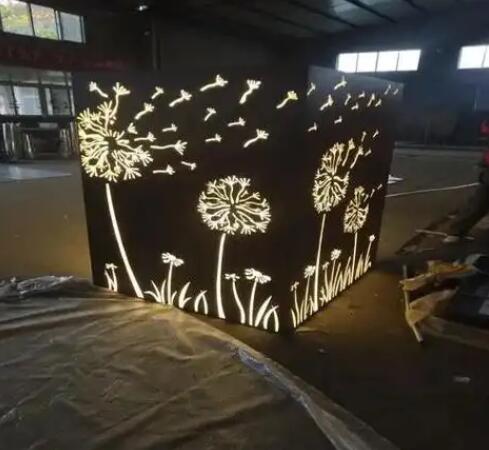 凌源耐候钢灯箱